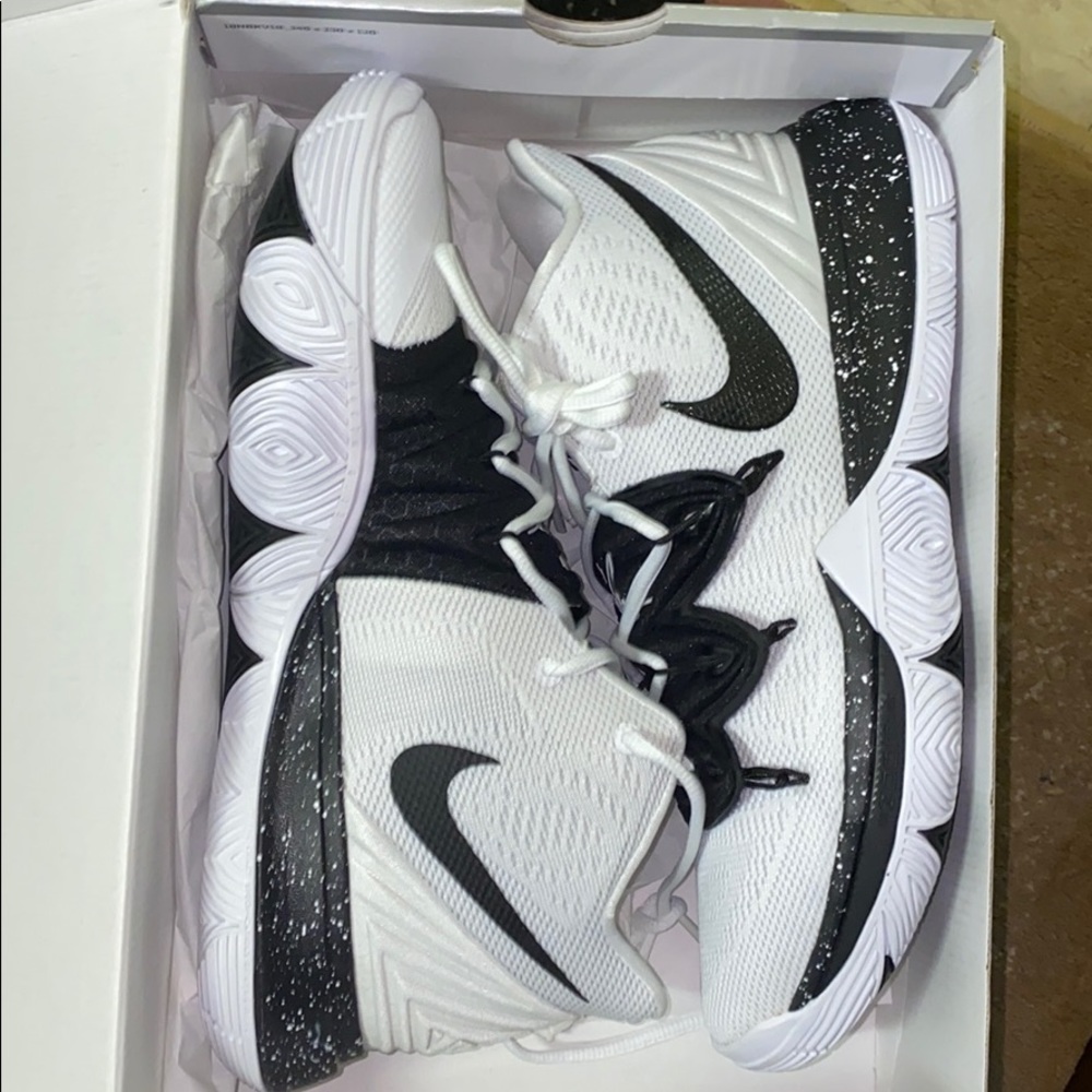 Kyrie 5